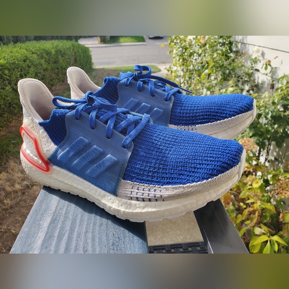 Adidas Mens Boost Blue and White Sneakers - Picture 3 of 9